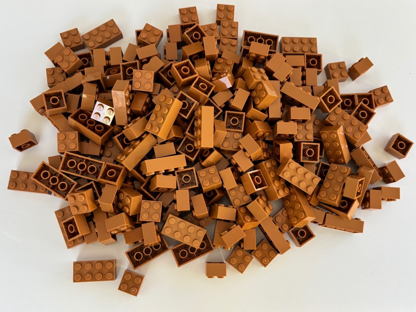 SHIPS FREE!! LEGO LOT OF 25 MEDIUM NOUGAT 2x2 2x4 BRICK PIECES PARTS 3001