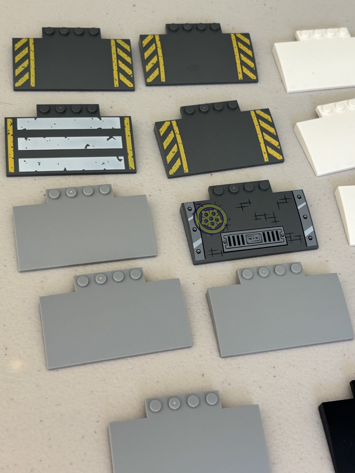 LEGO BULK LOT of 19 SLOPE CURVED RAMP 5 X 8 X 2/3  15625 BLACK GRAY White