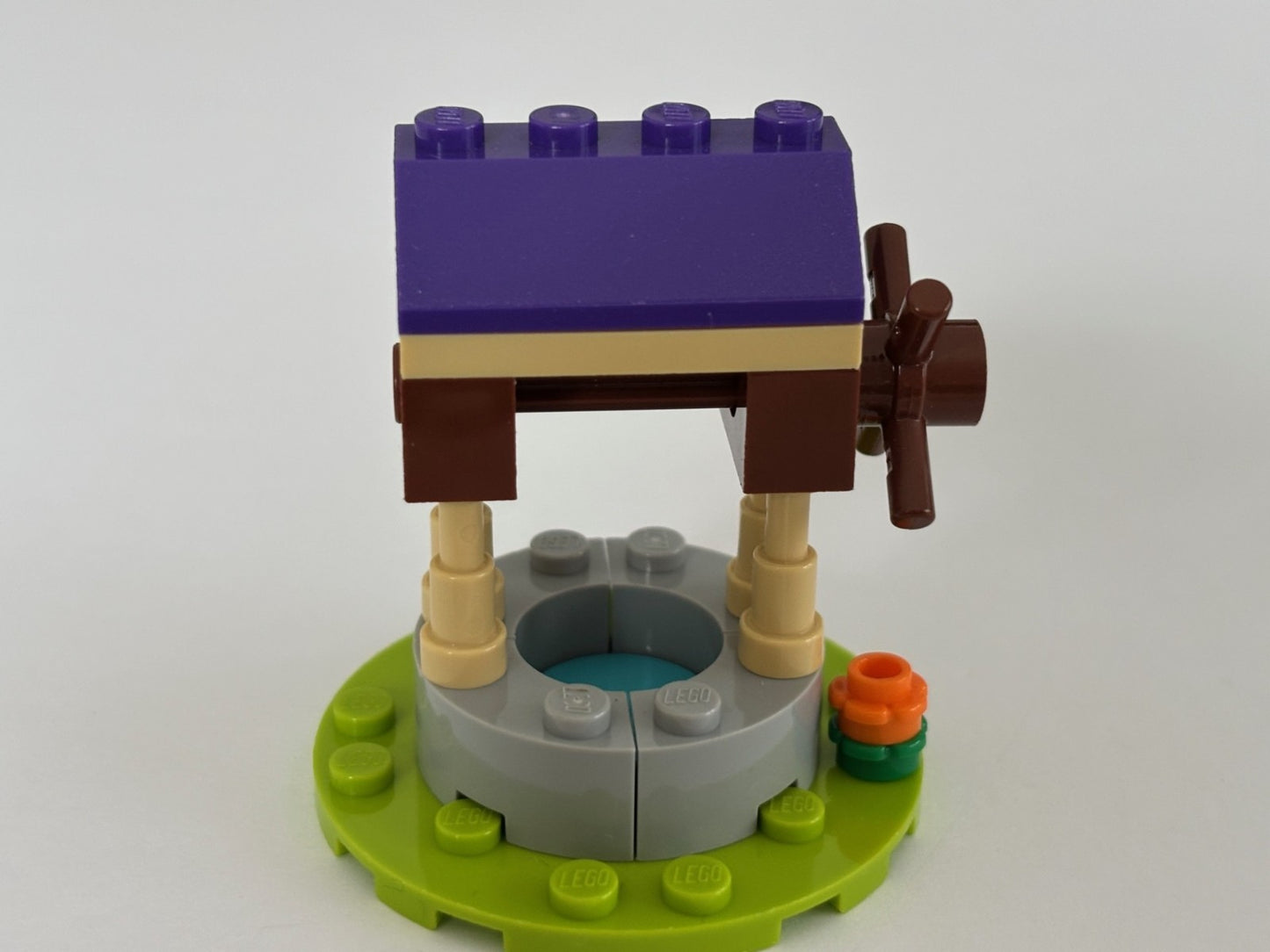 SHIPS FREE!! LEGO Wishing Well and Gumball Vending Machine