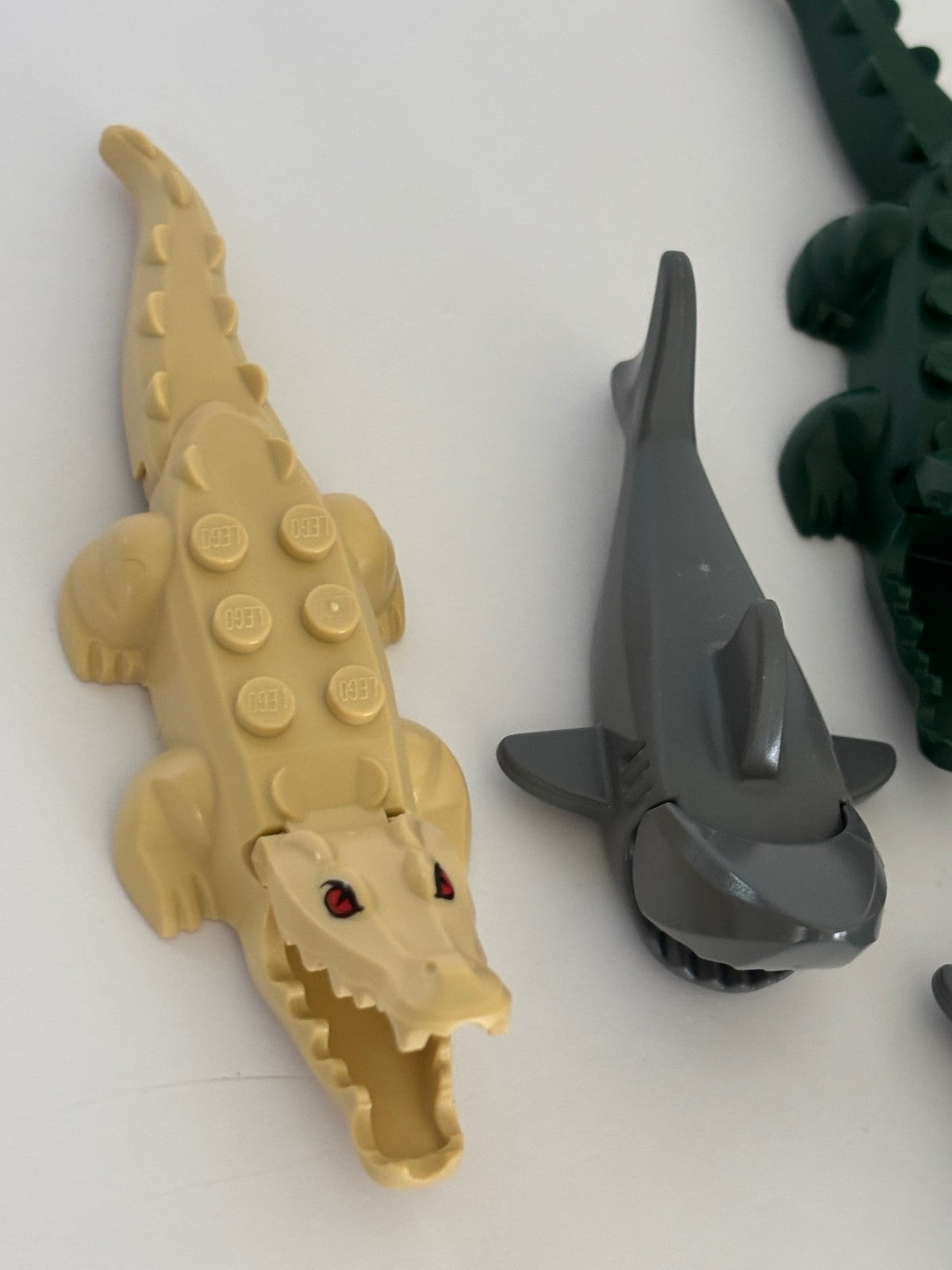 Lego Animal Water Lot of 5 Minifigure Gray Shark Tan Alligator Octopus