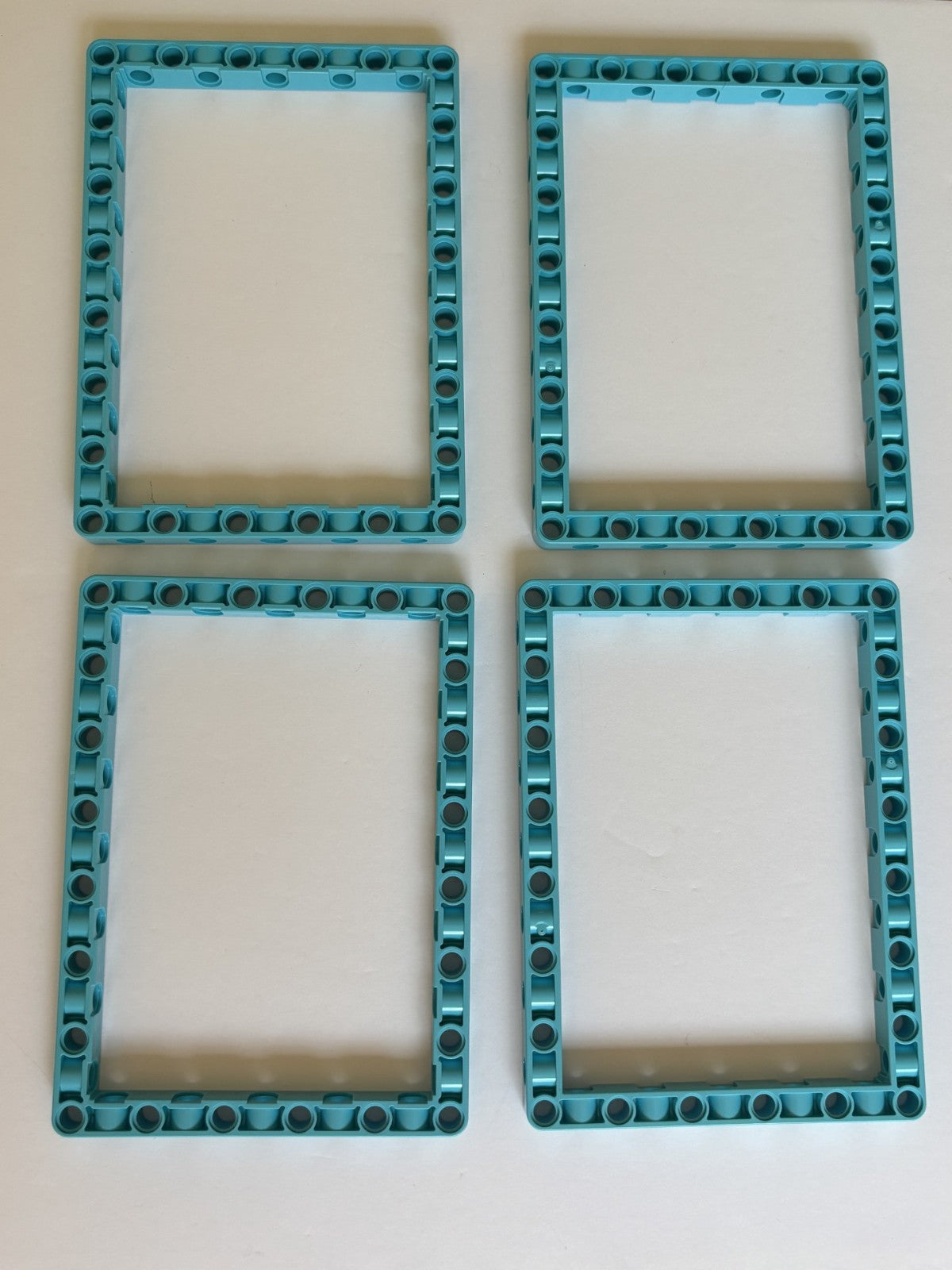 LEGO Lot of 4 Technic Large 'O' Open Frame 11x15 (39790, Liftarm)