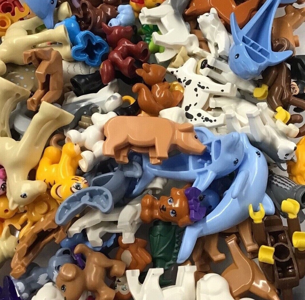 SHIPS FREE!! Lego LOT OF 12 Animal Figures Random Surprise Cat Dog etc Animals