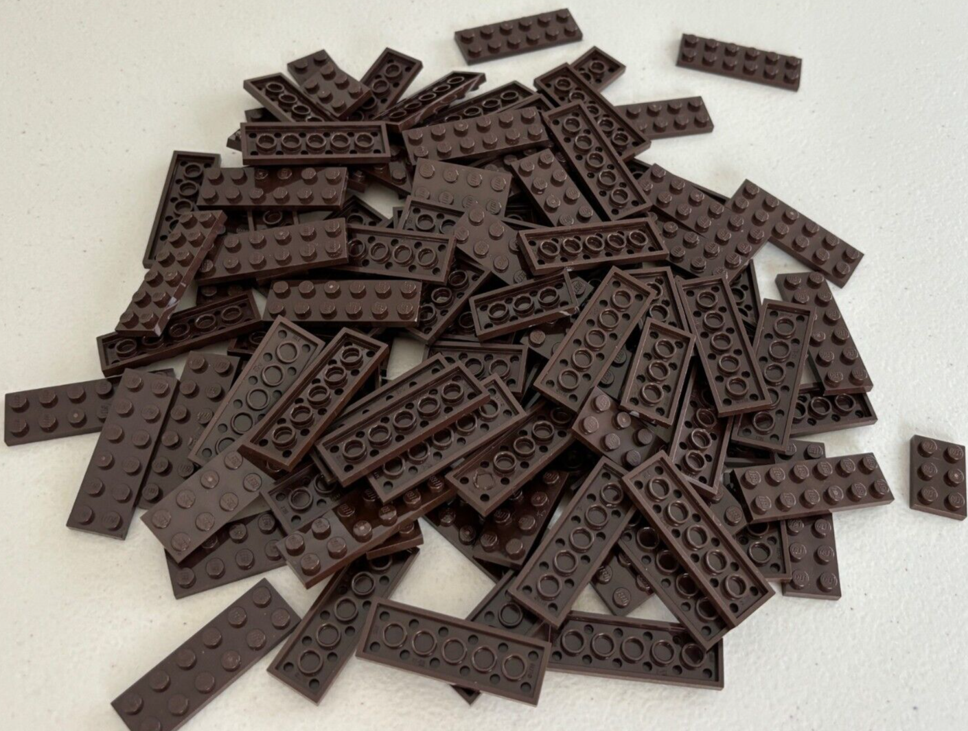 SHIPS FREE!! LEGO LOT OF 50 DARK BROWN FLAT PLATE 2X4 2X6 3795