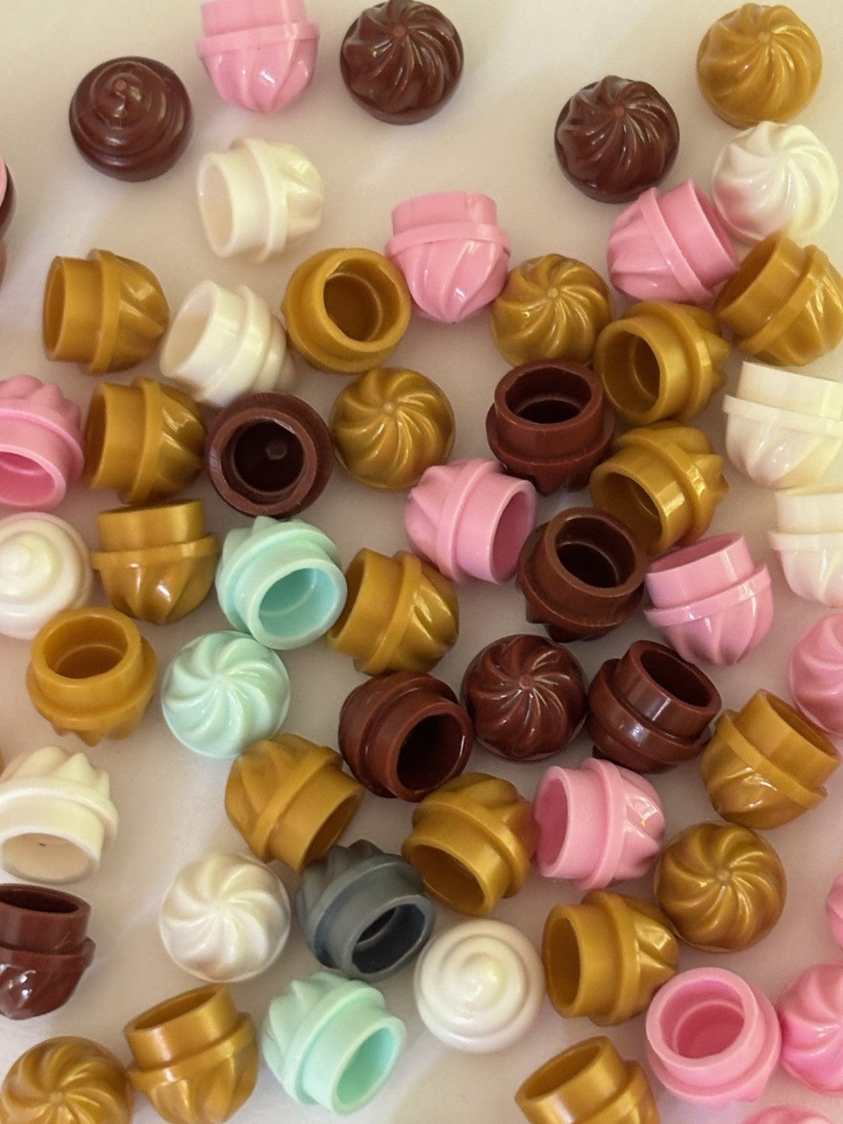 LEGO Lot of 50 Ice Cream Puff Cupcake Swirl Strawberry Chocolate Vanilla Gold