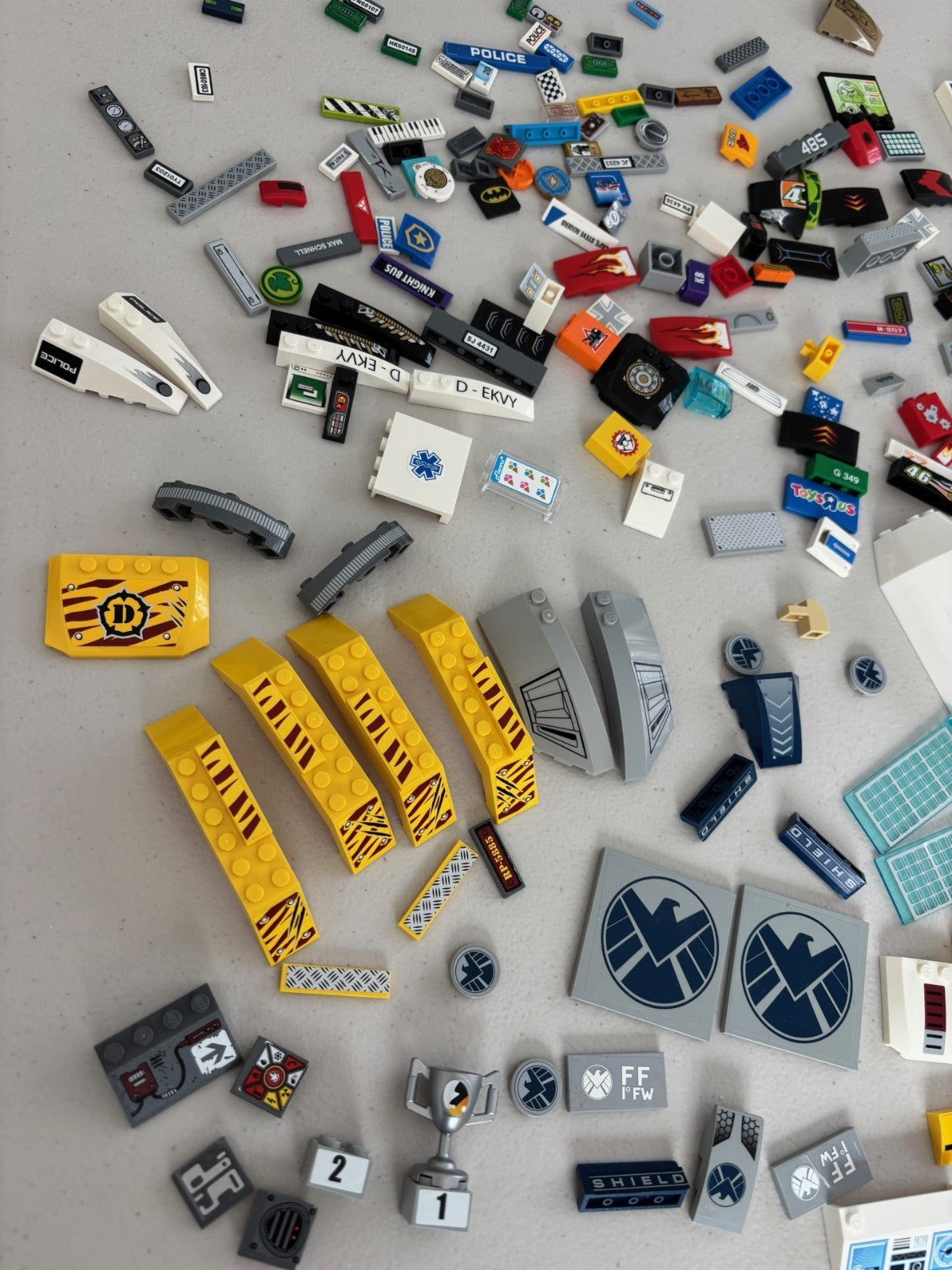 LEGO HUGE LOT of 200 Decorated Stickers Sticker Printed BRICK TILES etc (Lot 15)