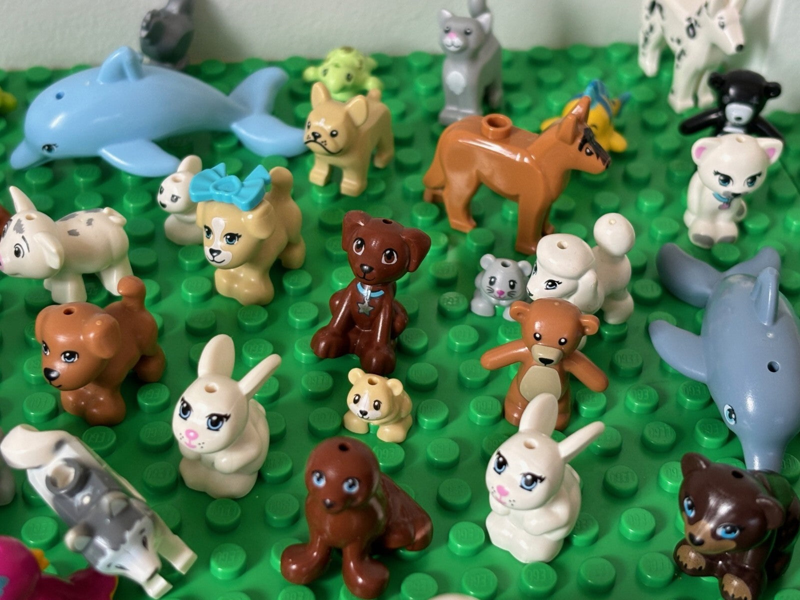 SHIPS FREE!! Lego LOT OF 12 Animal Figures Random Surprise Cat Dog etc Animals