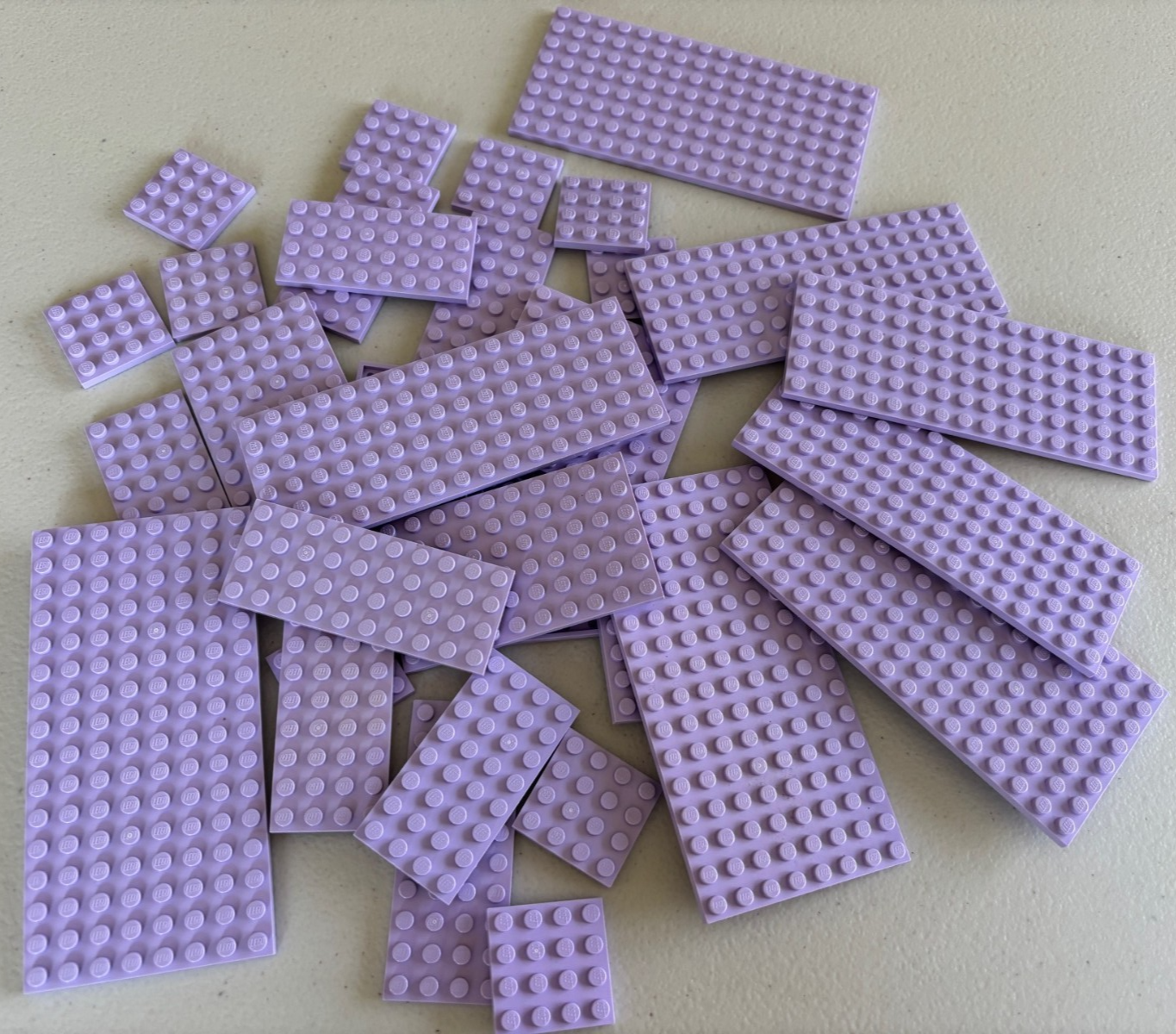 SHIPS FREE!! Lot 25 LEGO LAVENDER Baseplates Plate Mixed Sizes