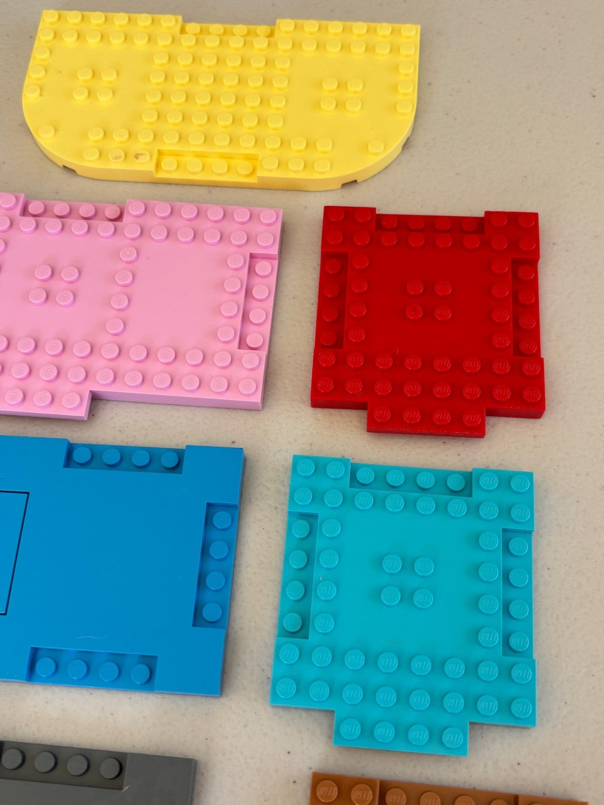 LEGO 18922 15624 71772 8x16 8x8 Plate 1x4 Extension and Recesses Lot of 14