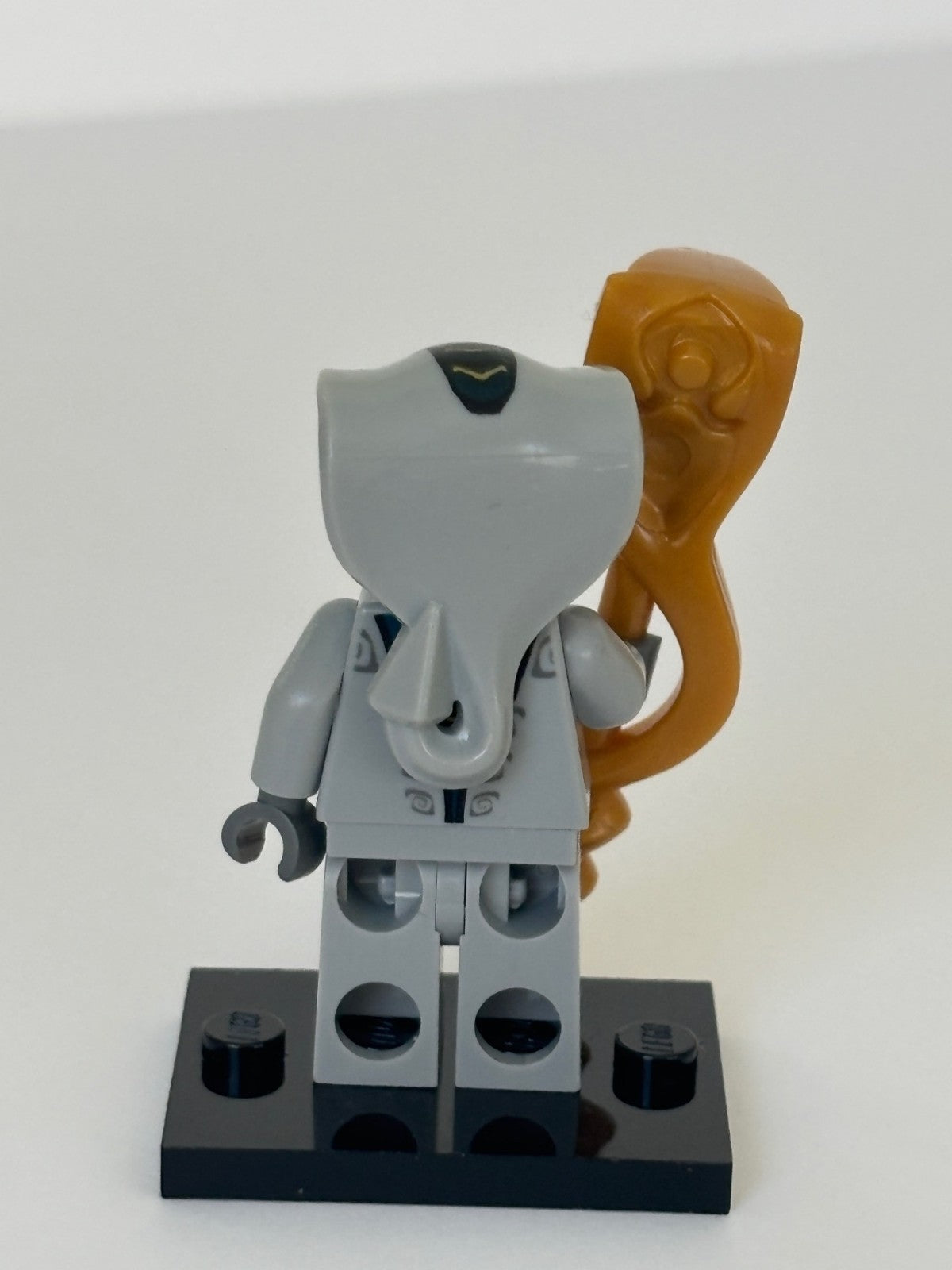 LEGO Ninjago Rattla Minifigure NJO0033 With Gold Serpent Staff & Stand