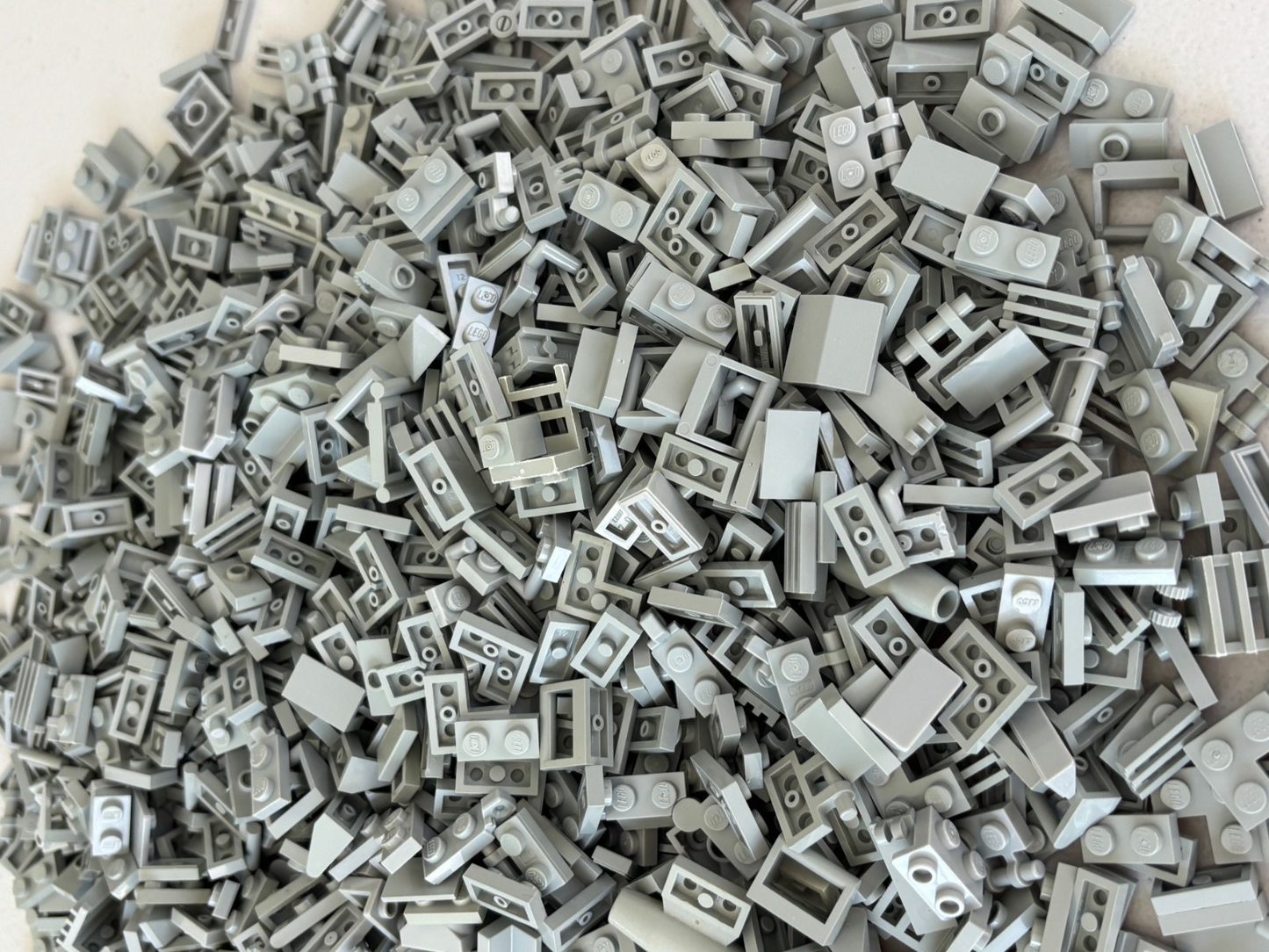SHIPS FREE! LARGE LEGO Lot of 200 OLD LIGHT GRAY 1x2 Plate Parts Mix 3023 ETC