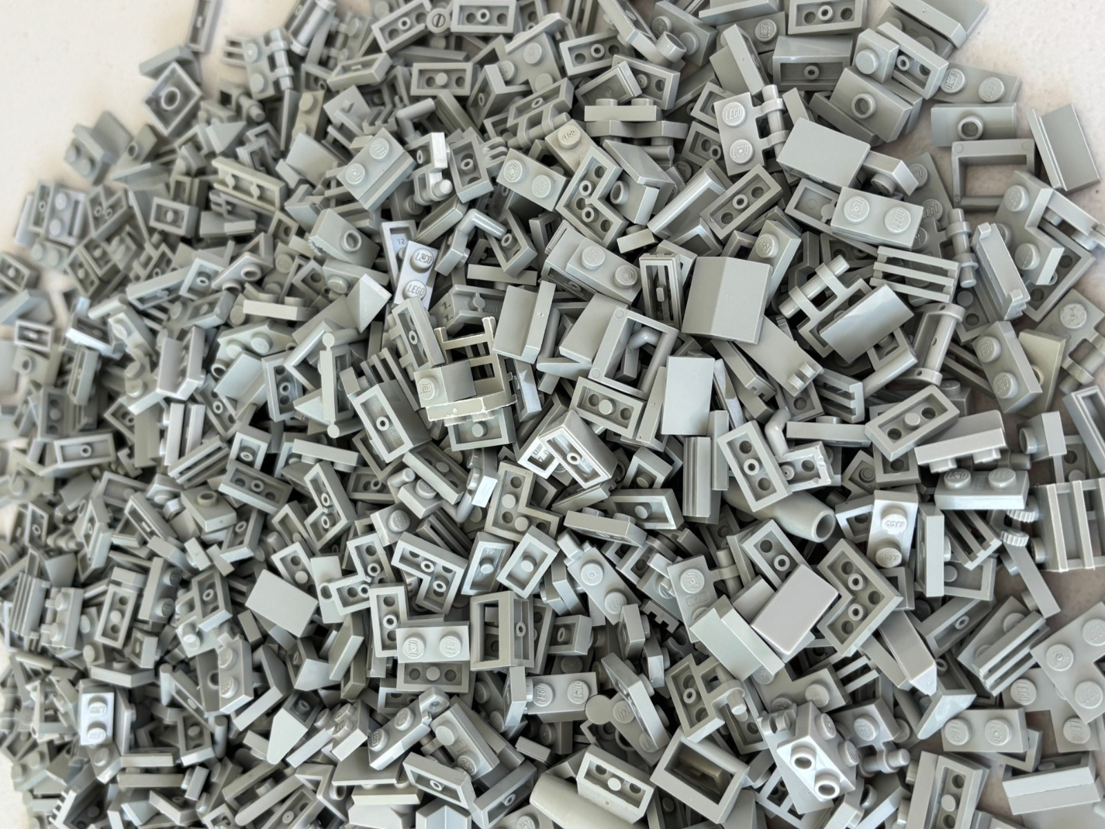 SHIPS FREE! LARGE LEGO Lot of 200 OLD LIGHT GRAY 1x2 Plate Parts Mix 3023 ETC