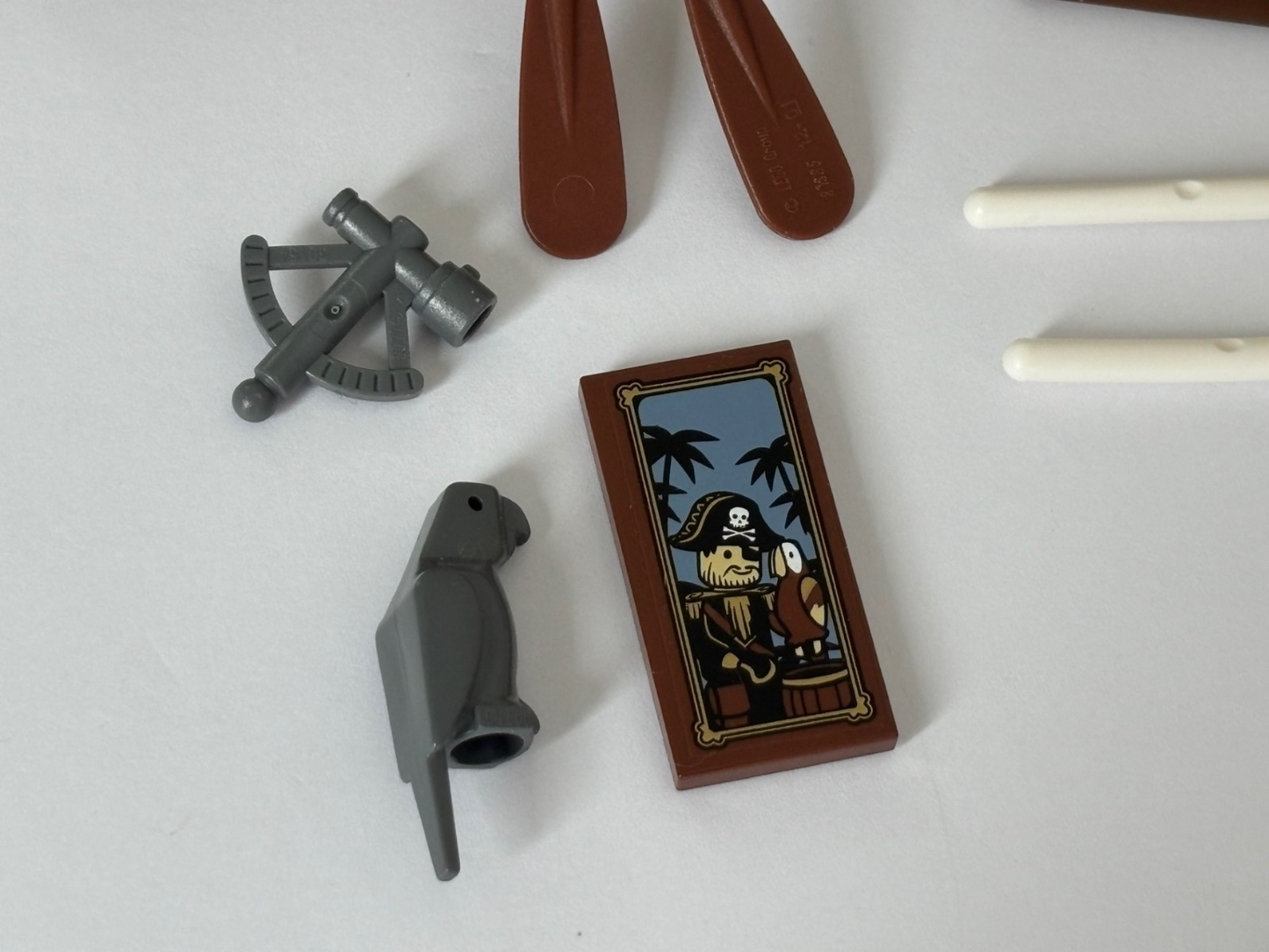 LEGO Lot of 4 Pirate Castle Row Boat Raft Reddish Brown with oar locks 2551 Oars