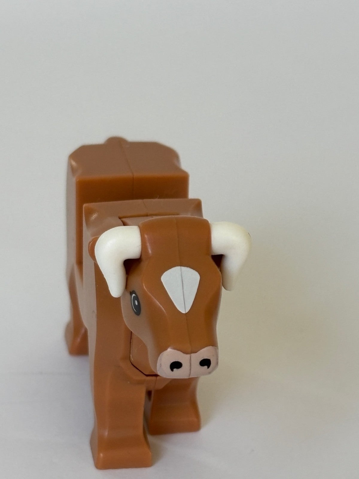 LEGO Medium Nougat City Barn Farm Cow Animal With Small Short White Horns