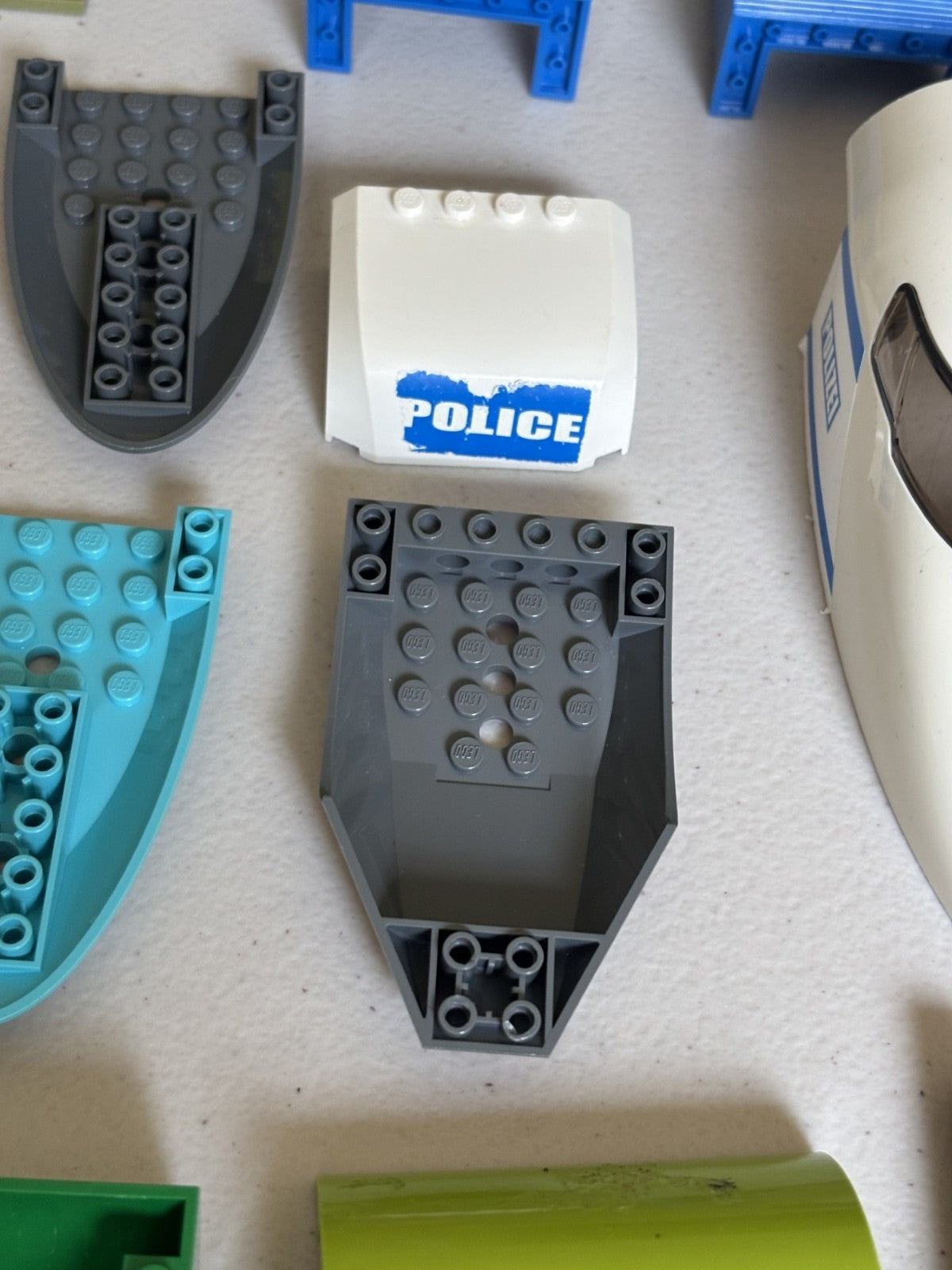 LEGO Airplane Parts Pieces Hull Wedge Cockpit Fuselage Plane Mixed Lot 32 Parts