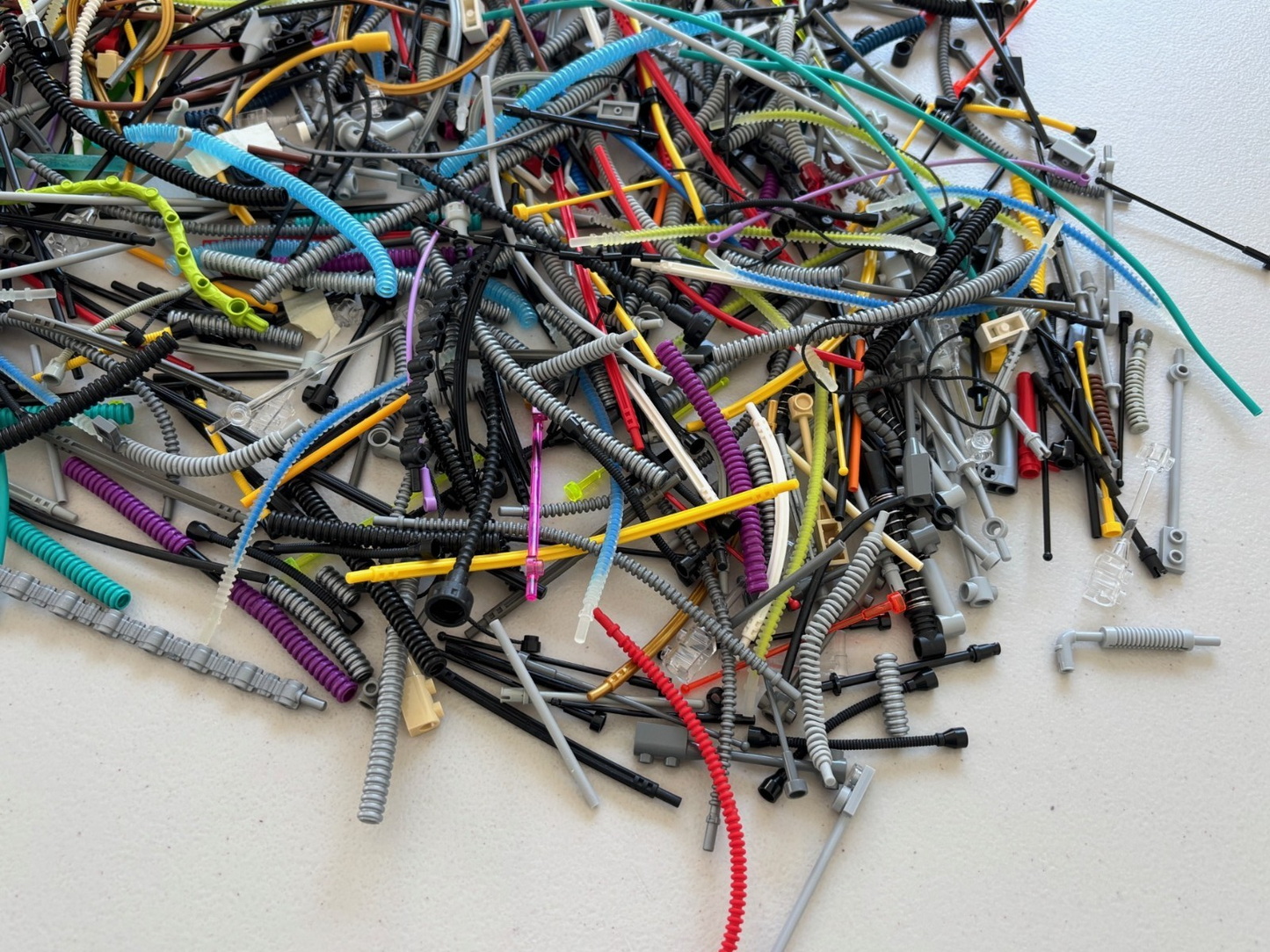 LEGO LOT OF 50 RANDOM PARTS Ribbed Hoses Flexible Tubes Rigid Bionicle & More