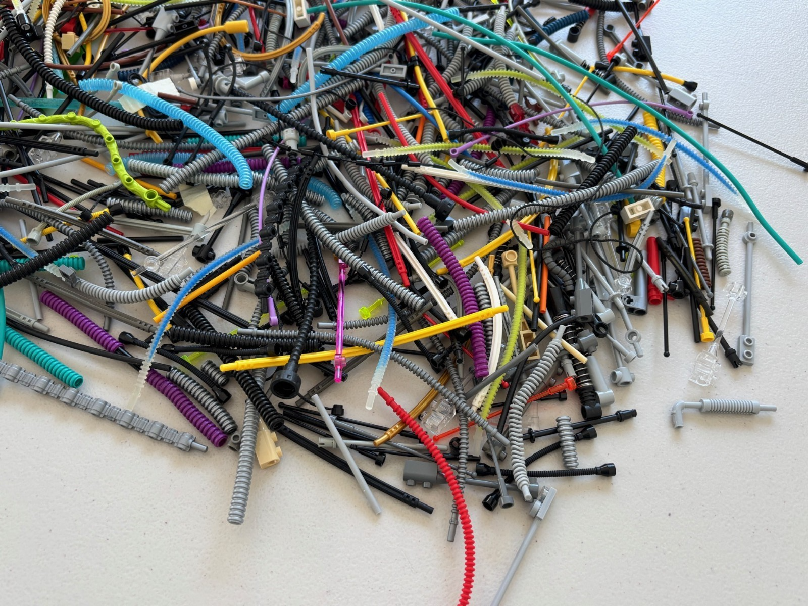 LEGO LOT OF 50 RANDOM PARTS Ribbed Hoses Flexible Tubes Rigid Bionicle & More
