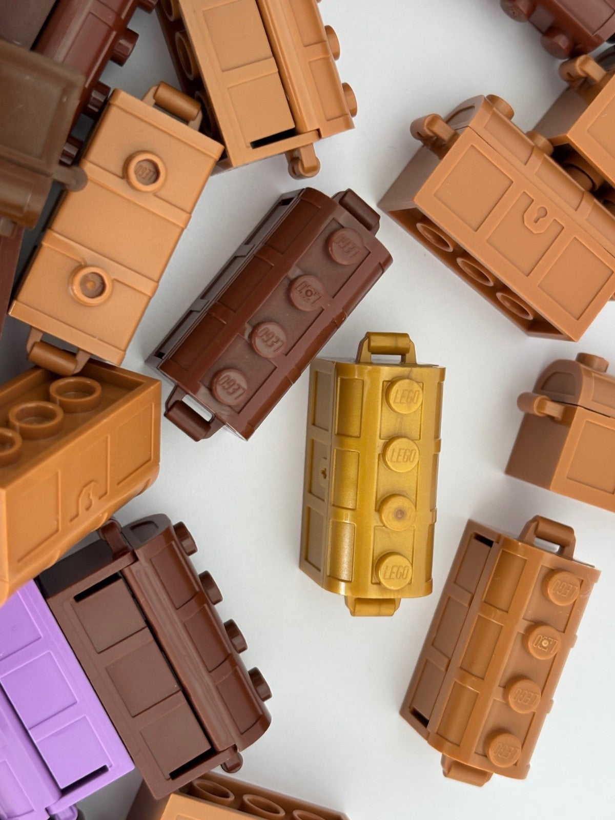 LEGO LOT of 10 TREASURE CHEST RANDOM BROWN MEDIUM NOUGAT GOLD etc