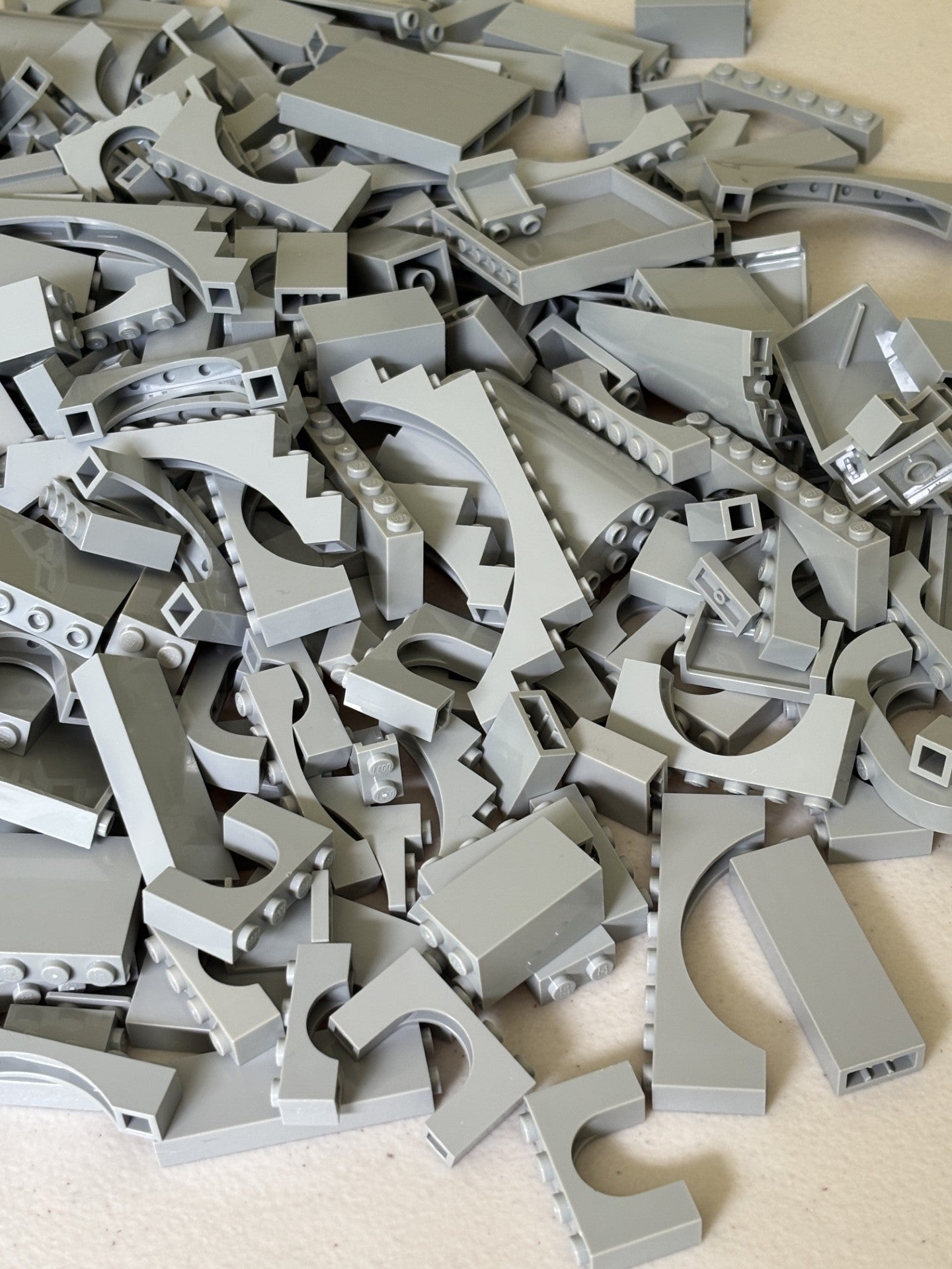 LEGO Lot of 50 Light Bluish Gray Castle Random Mix Arches Walls Bricks Pillars