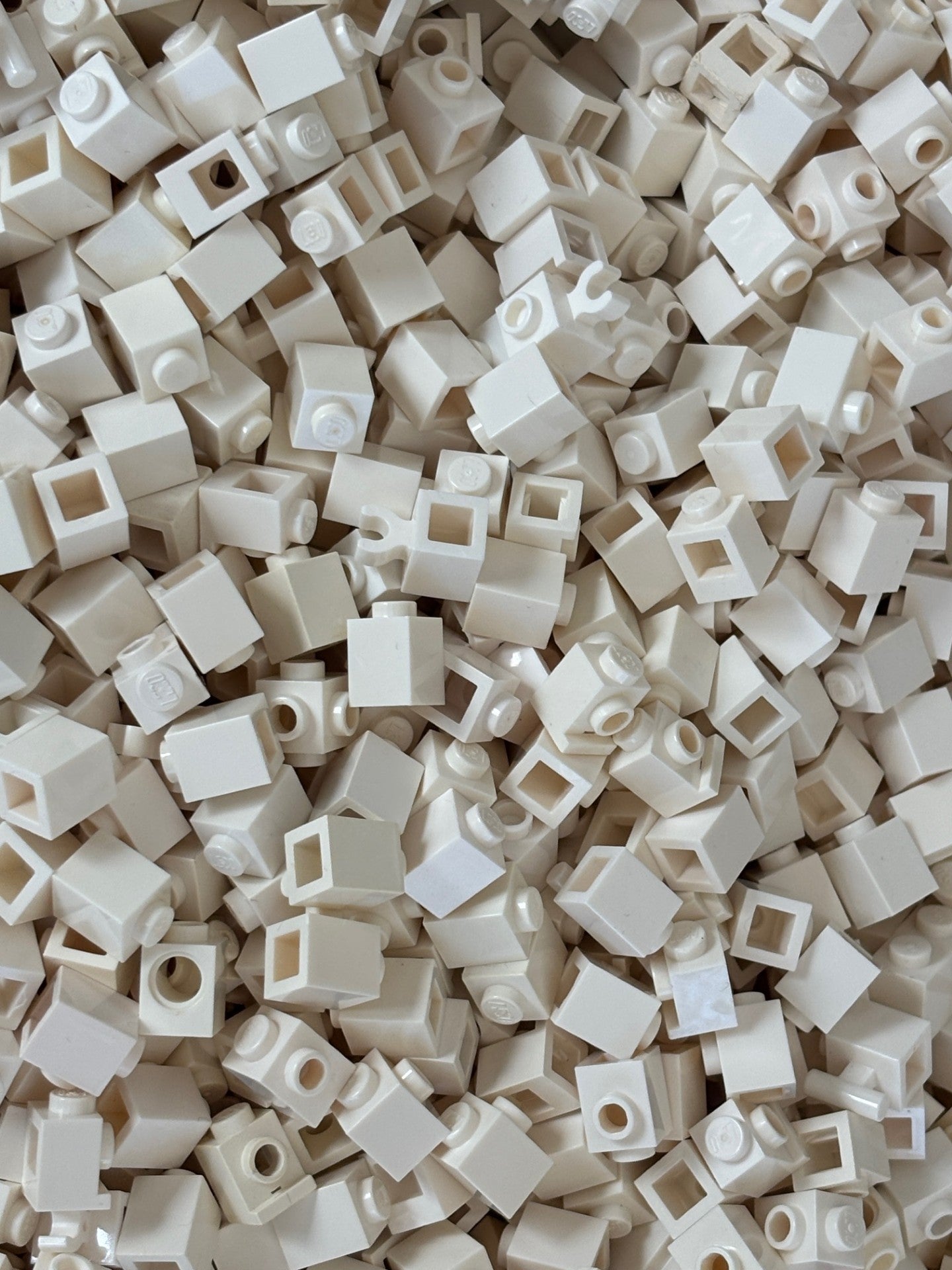 LEGO HUGE LOT 200 Pieces White Brick 1x1 Bulk Parts Lot 3005 Mixed