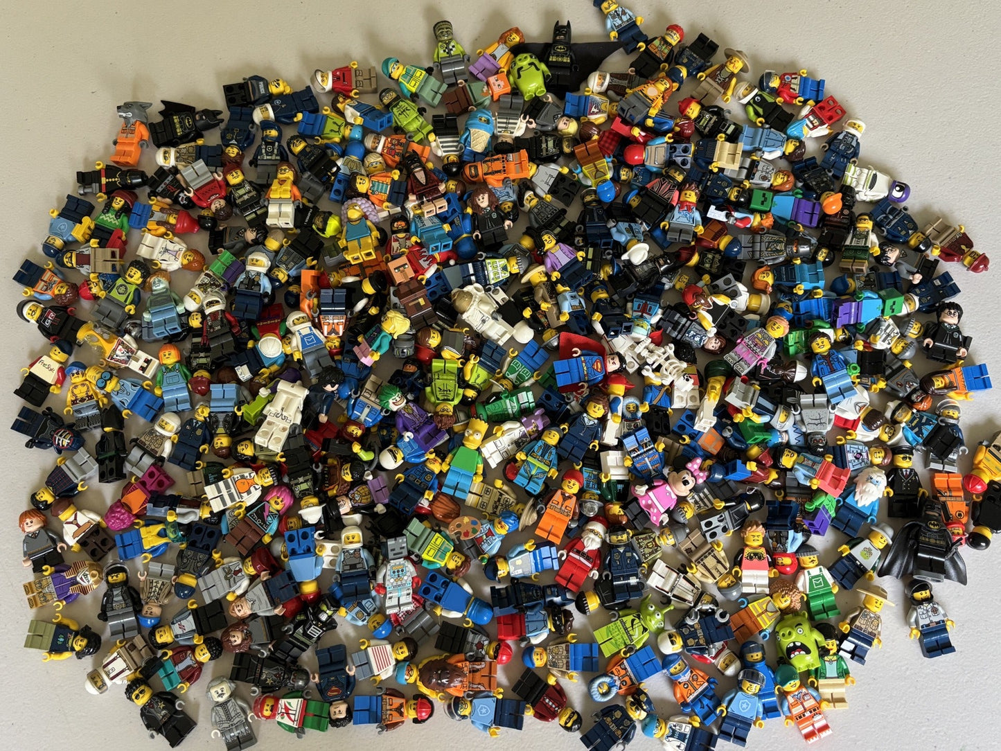 LEGO MINIFIGURE Bulk Surprise Random Lot of 10 MINIFIGURES GREAT!!