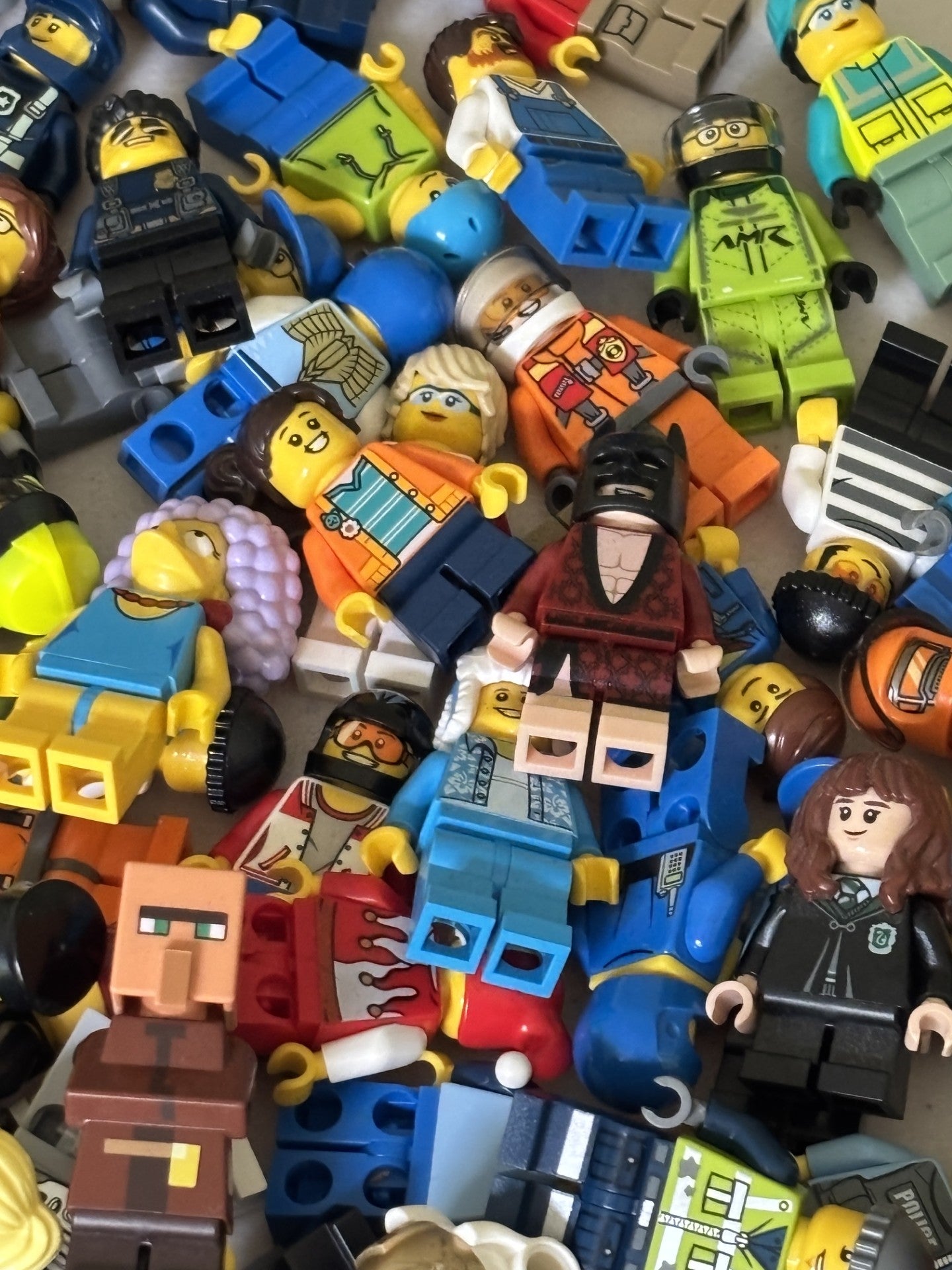 LEGO MINIFIGURE Bulk Surprise Random Lot of 10 MINIFIGURES GREAT!!