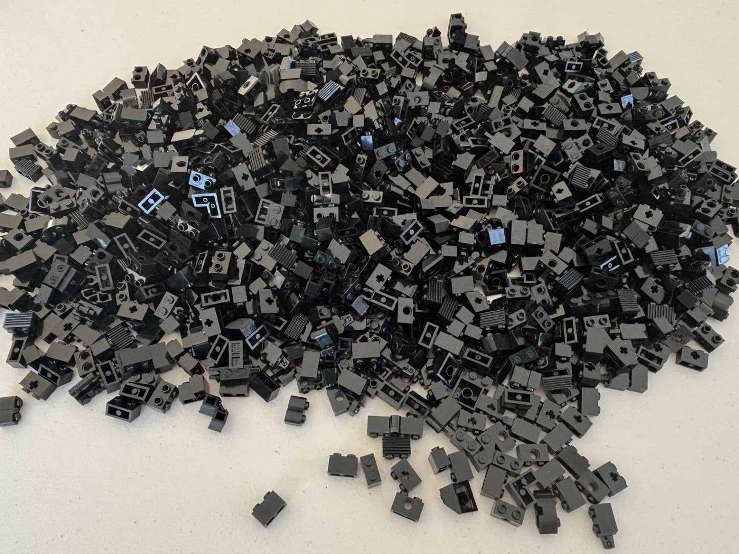 LEGO BLACK BRICK 1X2 MIXED TYPE LOT OF 200 MASONRY LOG GRILL CASTLE