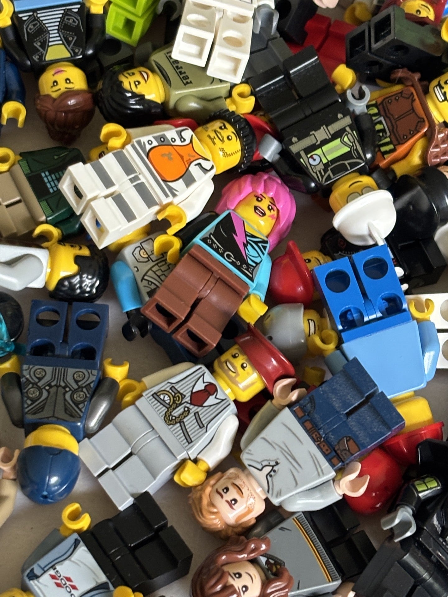LEGO MINIFIGURE Bulk Surprise Random Lot of 10 MINIFIGURES GREAT!!