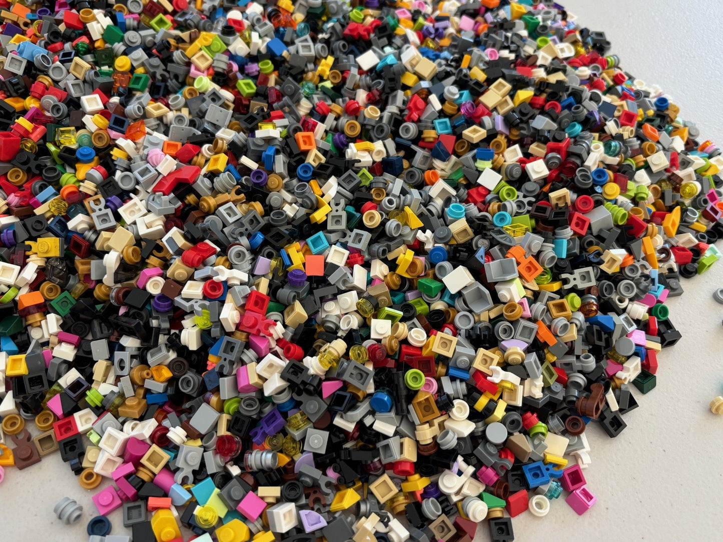 LEGO HUGE LOT of 1200 1x1 Round Square Plate Stud Dot Dots 4073 3024
